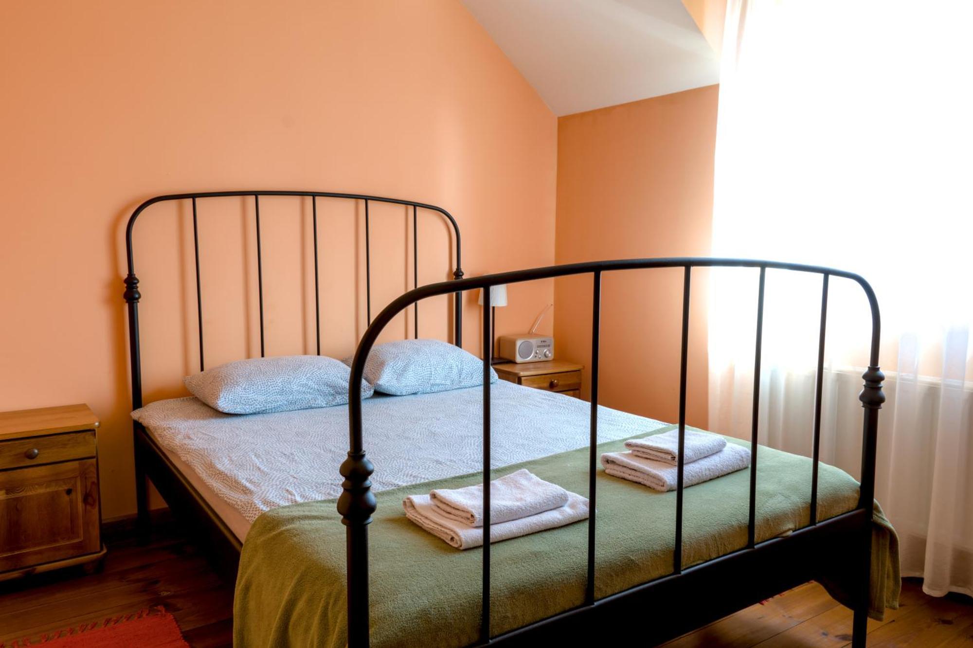 Bed and Breakfast Gosciniec Kocmierzow Sandomierz Esterno foto