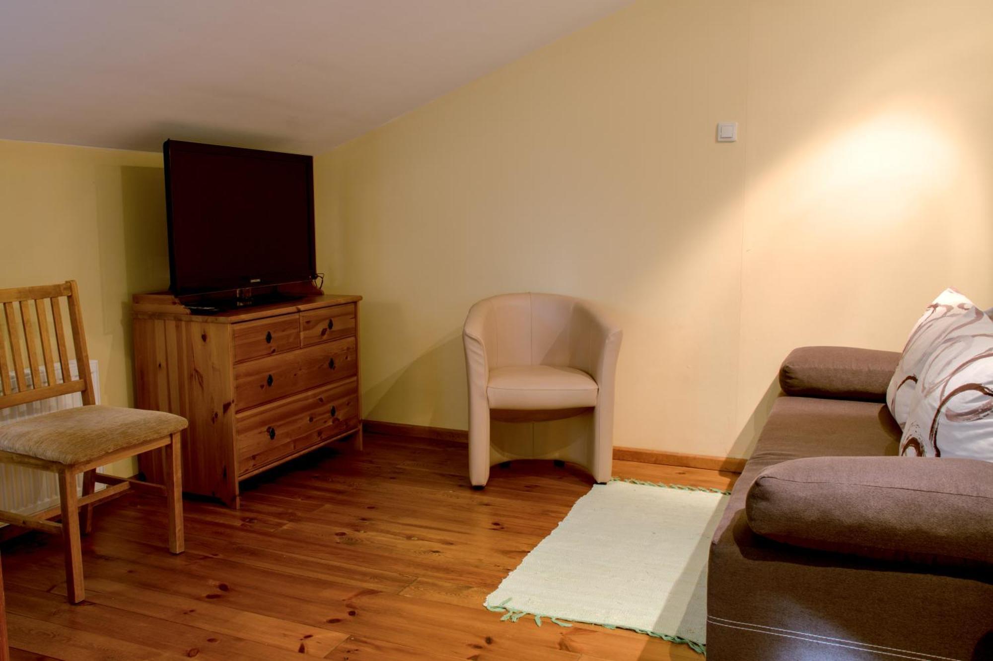 Bed and Breakfast Gosciniec Kocmierzow Sandomierz Esterno foto