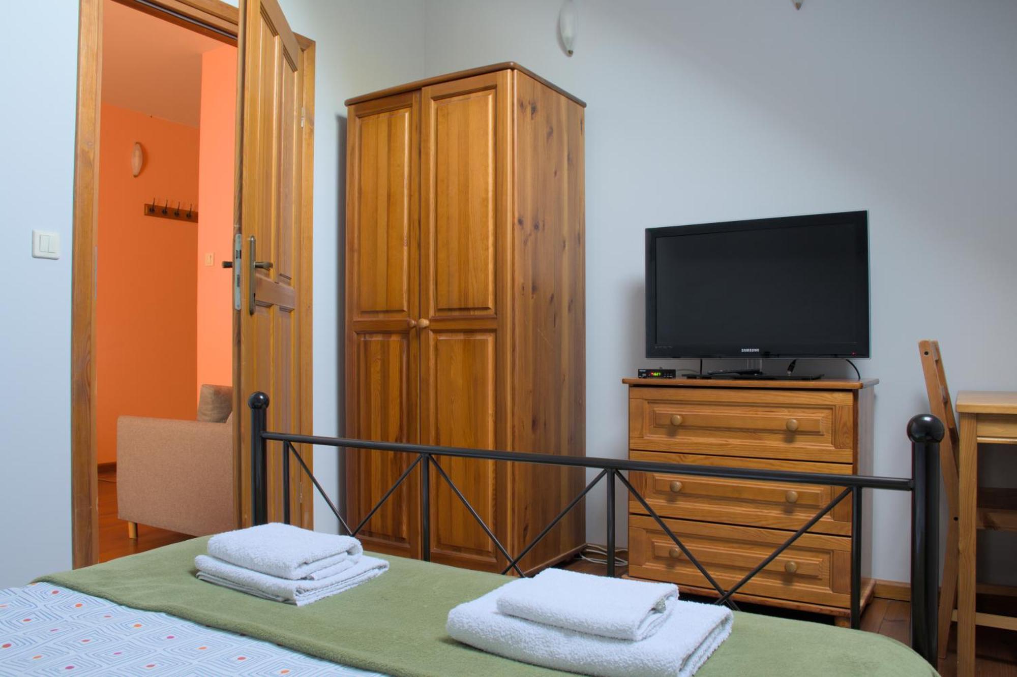 Bed and Breakfast Gosciniec Kocmierzow Sandomierz Esterno foto