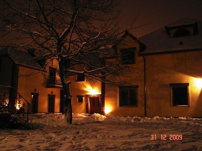 Bed and Breakfast Gosciniec Kocmierzow Sandomierz Esterno foto