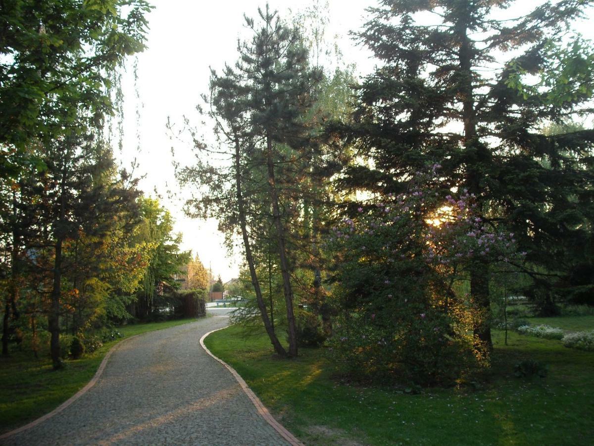 Bed and Breakfast Gosciniec Kocmierzow Sandomierz Esterno foto